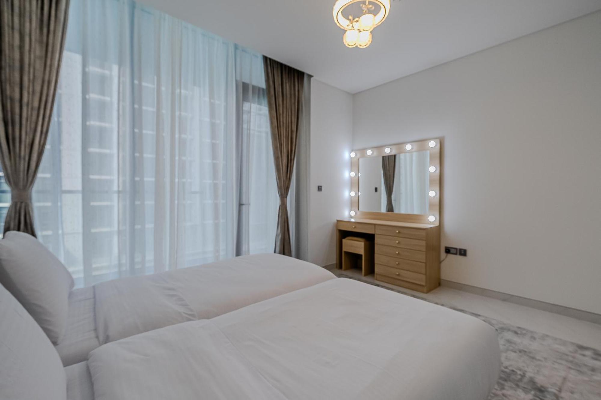 Spacious 3bdr I Maid I Gym I Infinity Pool I District One I Residences 11 Apartment Dubai