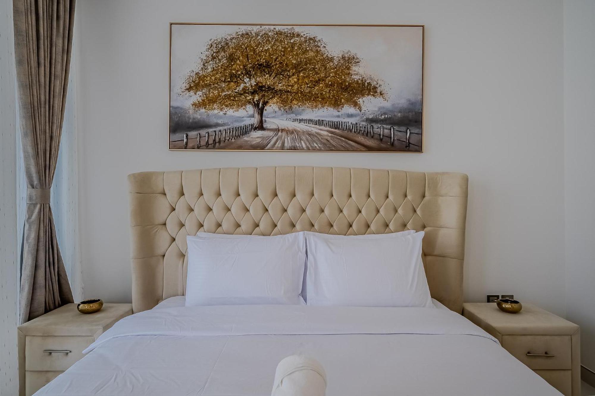 Apartment Spacious 3bdr I Maid I Gym I Infinity Pool I District One I Residences 11