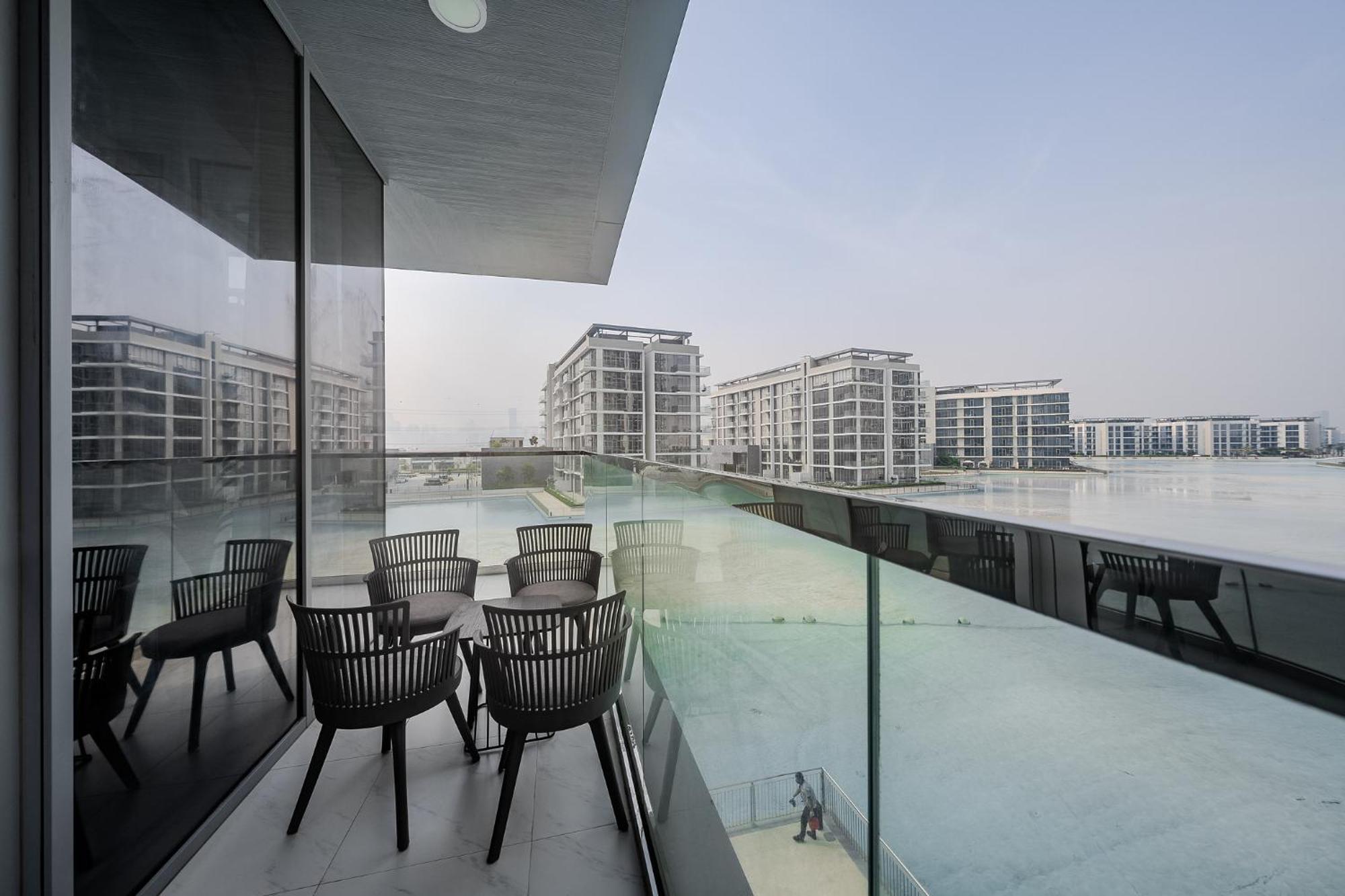 Apartment Spacious 3bdr I Maid I Gym I Infinity Pool I District One I Residences 11 *
